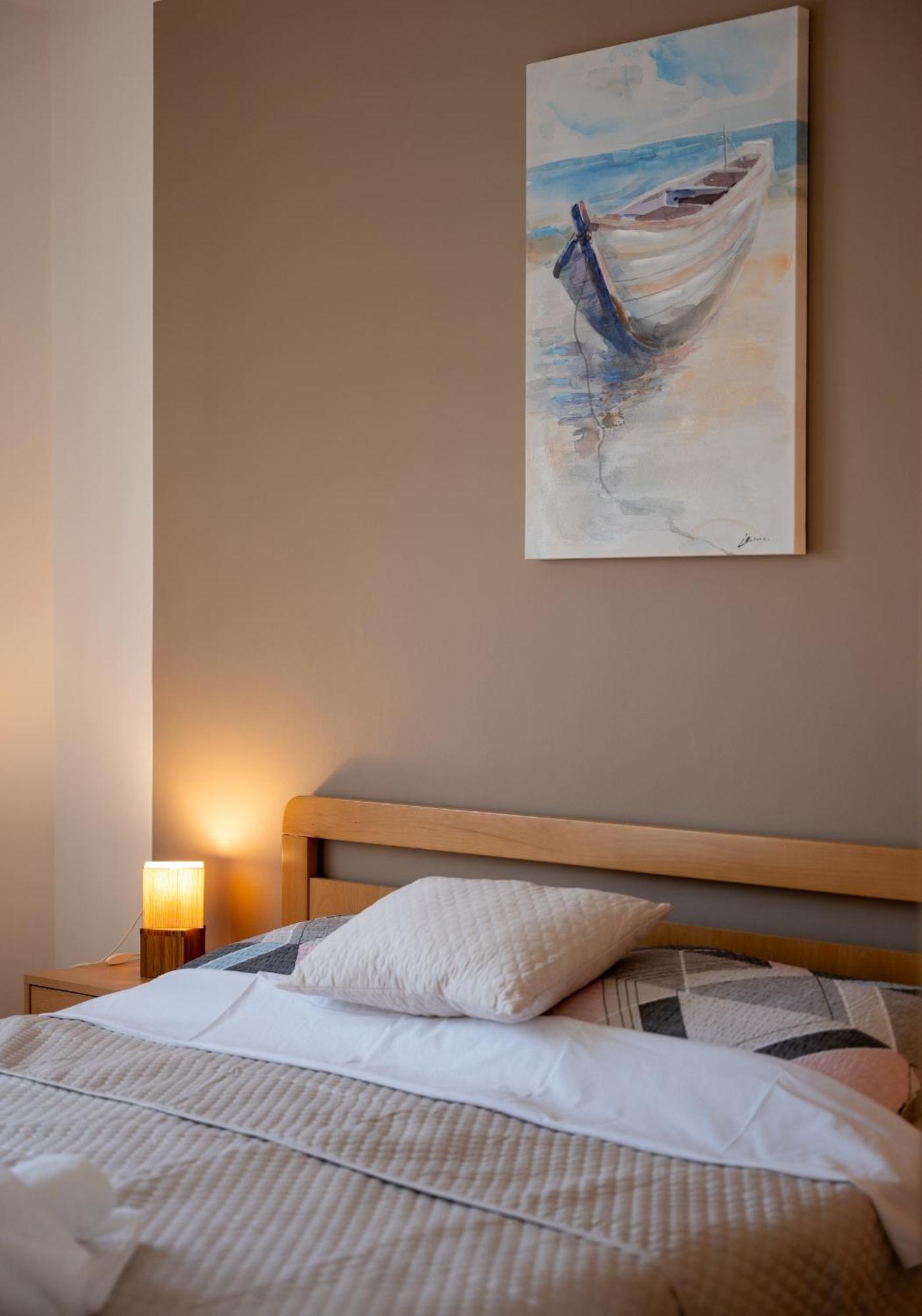 Apartment Wish - Two Bedrooms With 2 Ac Renewed Pag Town Exteriör bild