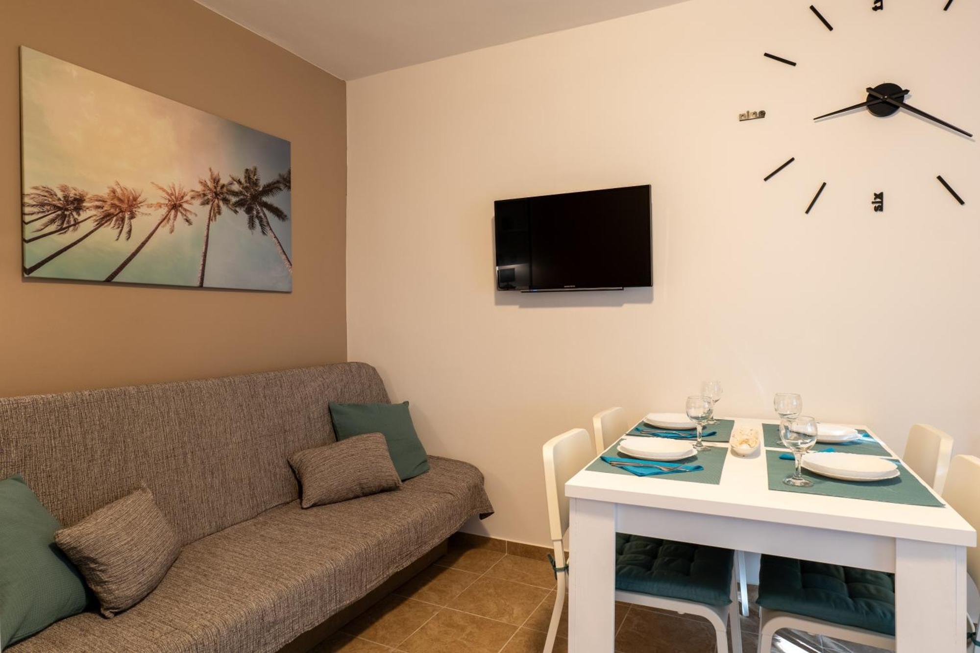 Apartment Wish - Two Bedrooms With 2 Ac Renewed Pag Town Exteriör bild